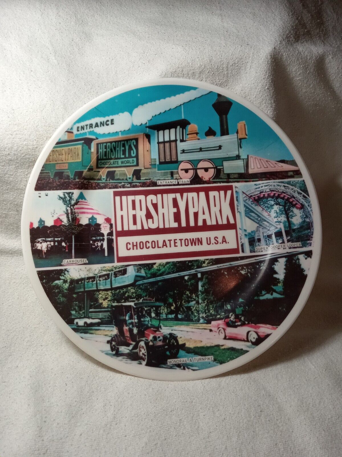 Vintage Hershey Park Chocolate Town USA Plastic Wall Plate (R404)