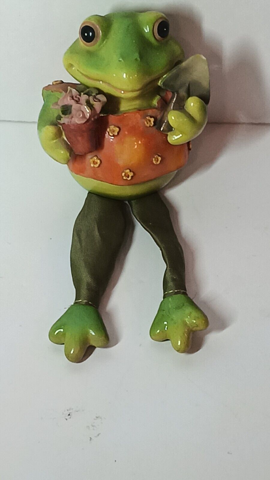 Vintage Ceramic Shelf Frog with Dangling Cloth legs 3in