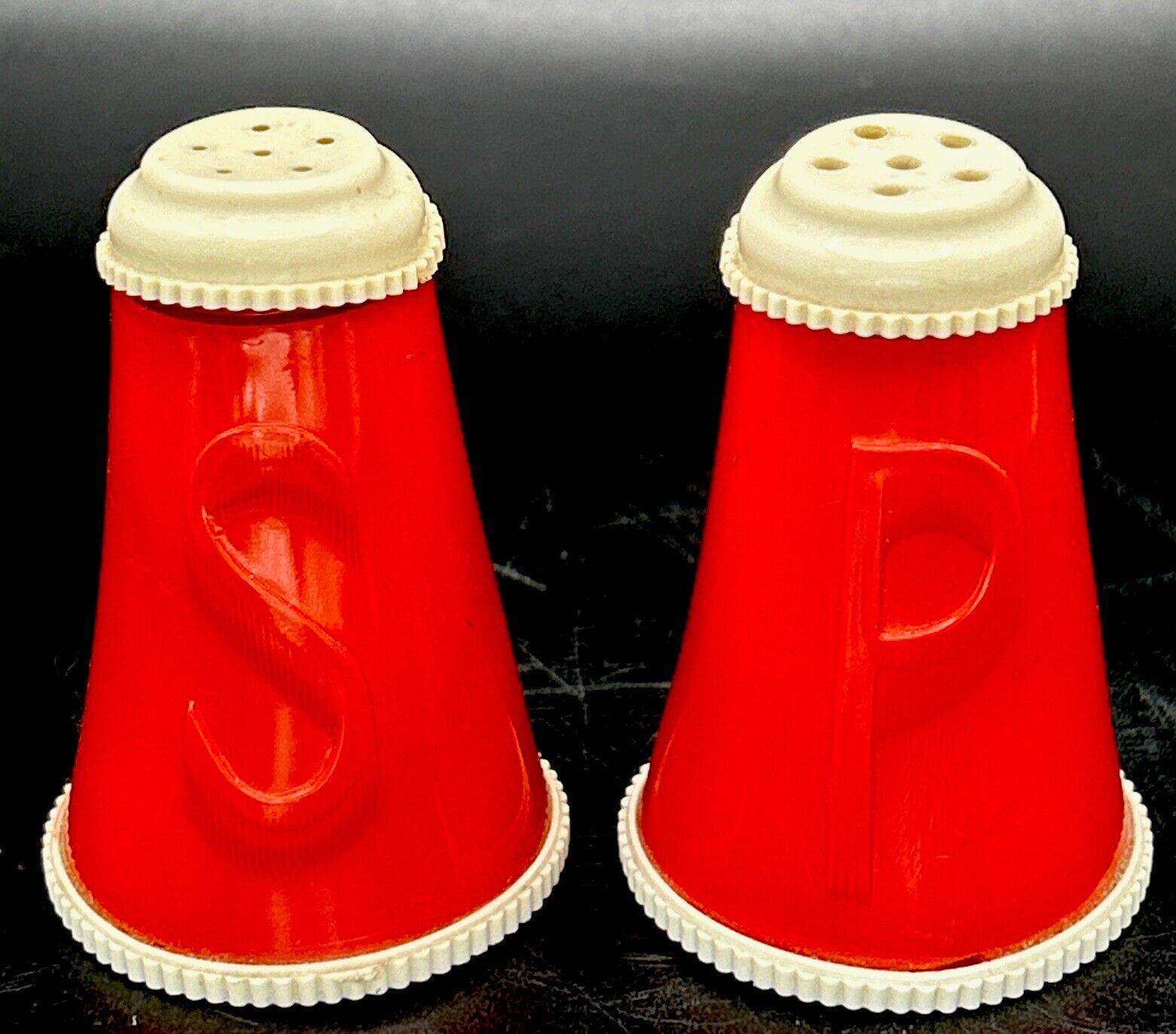 Vintage Palmer Plastics Red Salt & Pepper Shakers 2.5 Inches U.S.A. LIDS STUCK