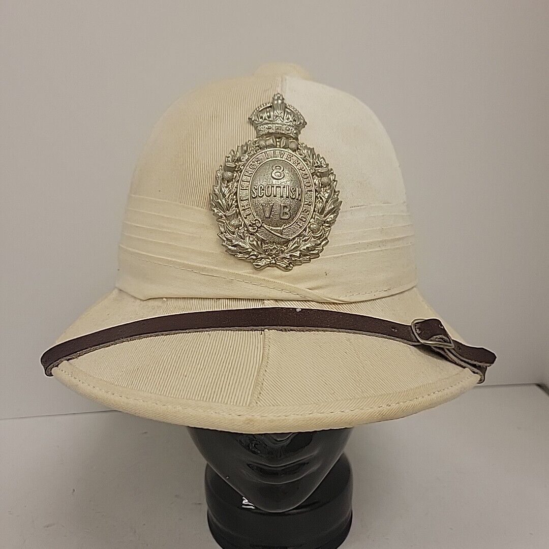 Vintage scottish kings liverpool 8th Regiment pith helmet