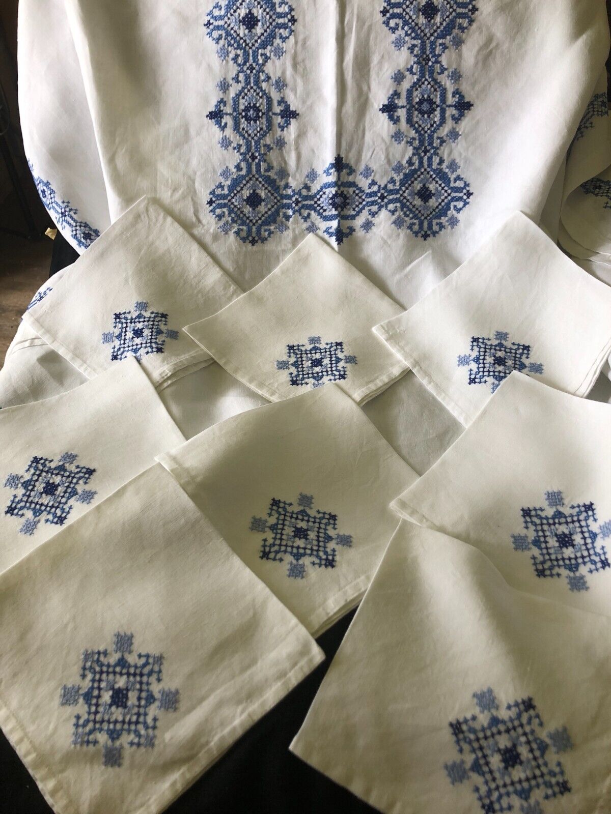 Stunning Vintage French Blue White Cross Stitch Linen Tablecloth 8 Napkins 4x6FT