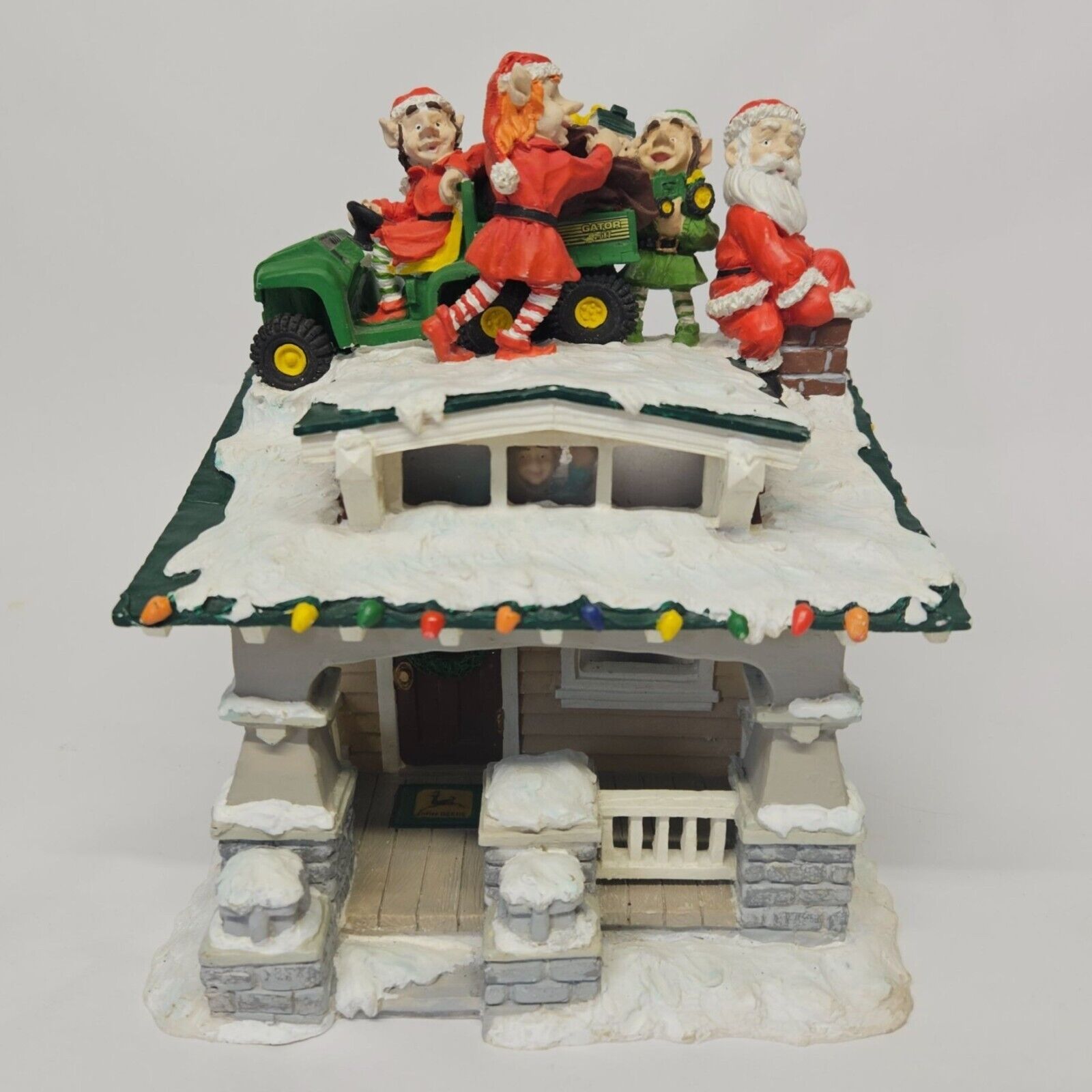 1999 John Deere Ertl Collectibles Up On The Housetop Resin Holiday House