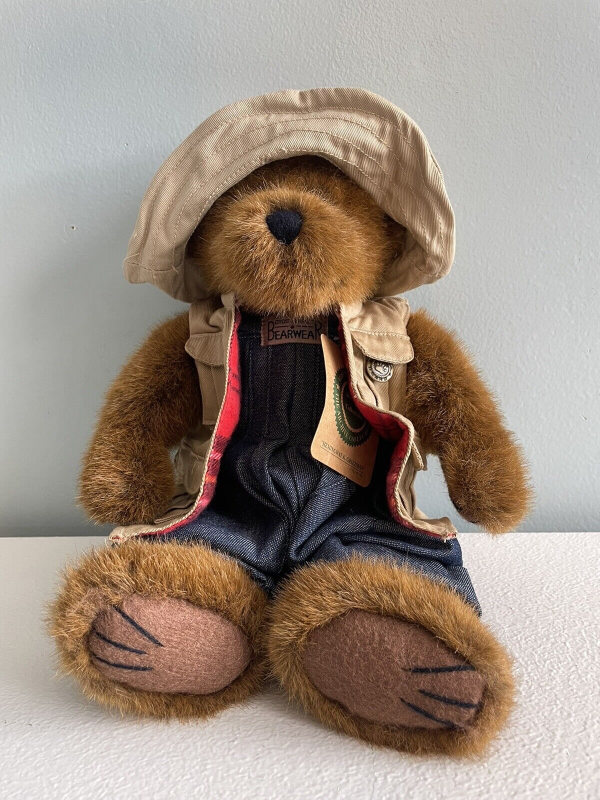 The Boyd’s Collection LTD 20th Ann Hemingway K Grizzman Teddy Bear Bearwear Hat