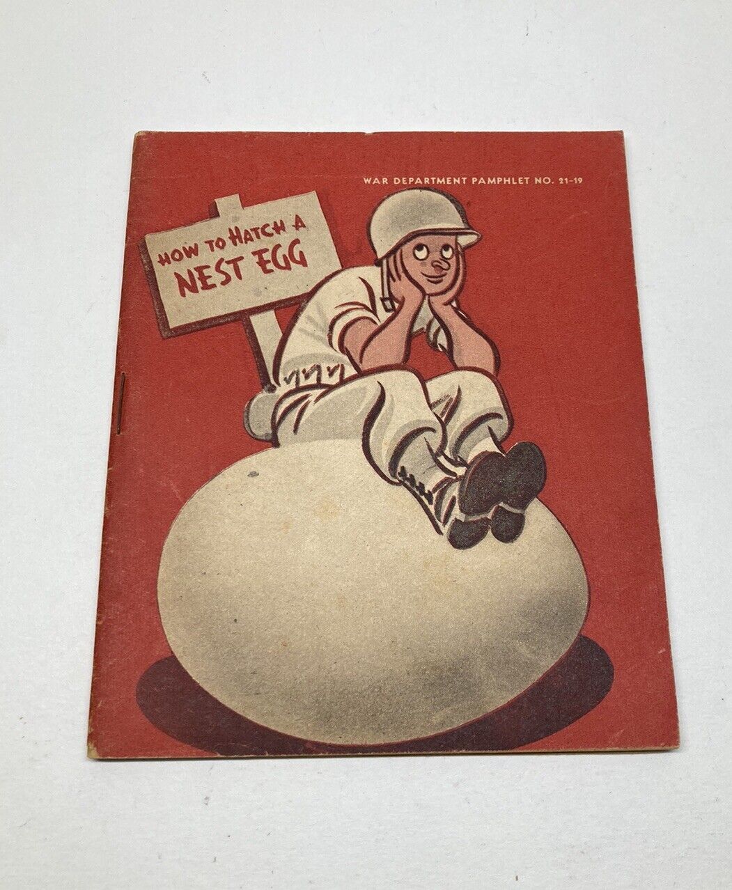 US War Department Booklet Pamphlet How To Hatch A Nest Egg WW2 Soldiers Savings