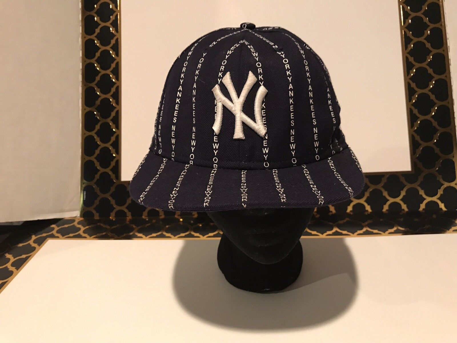 New Era 59FIFTY New York Yankees Fitted 7 1/4 Mens Hat Cap MLB Baseball Print