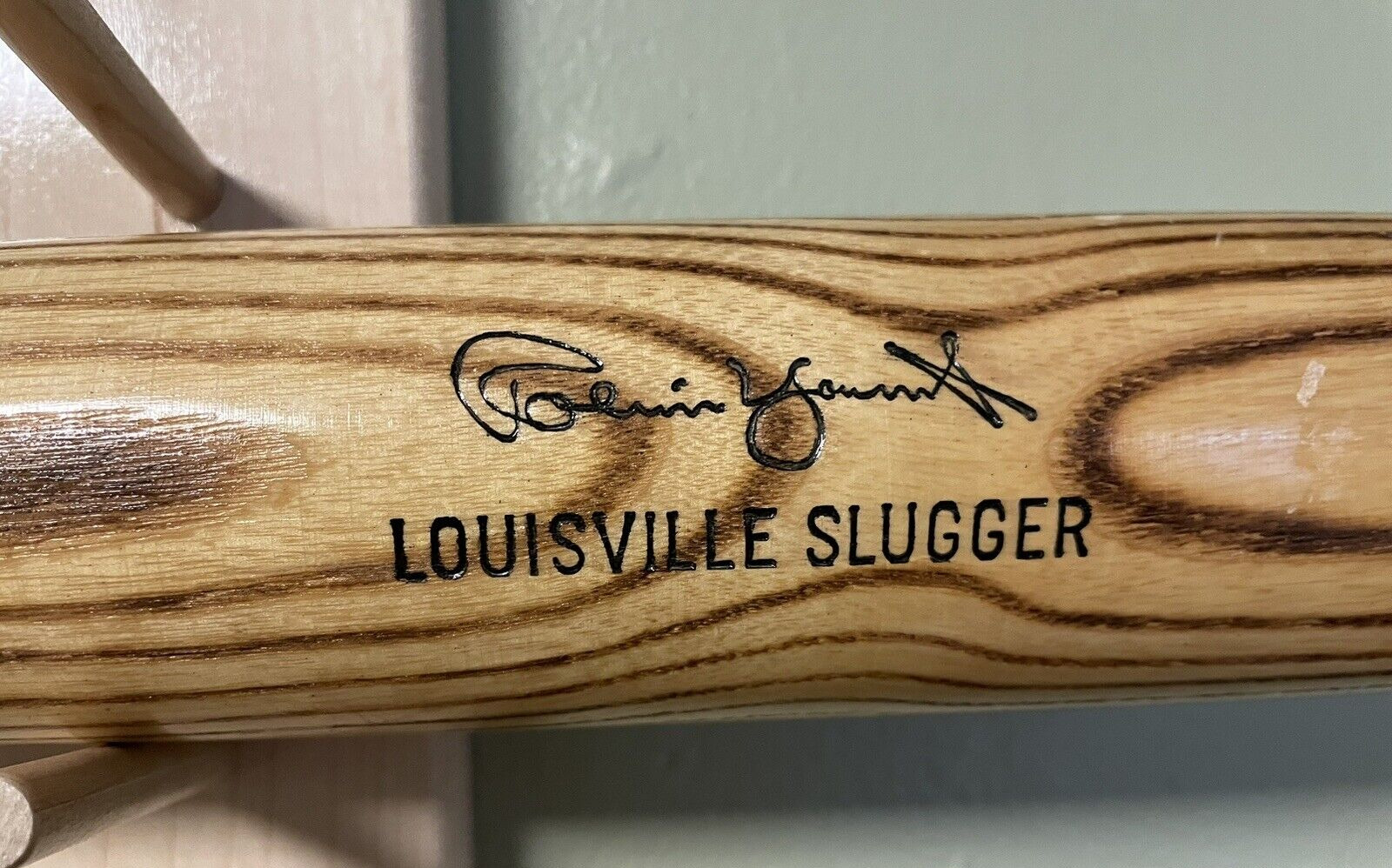 ROBIN YOUNT Brewers Hall of Famer  Louisville Slugger 34” Bat MINT