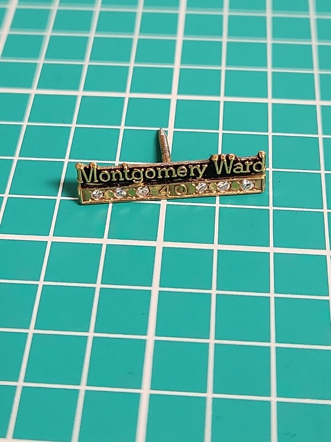 Vtg 10k Montgomery Ward 40 Year Service Gem Gold Tone Lapel Pin Hat Pin