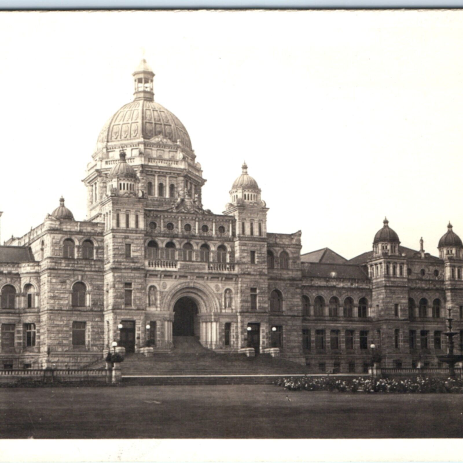 c1930s Victoria, BC British Columbia Parliament Buildings RPPC Real Photo A132