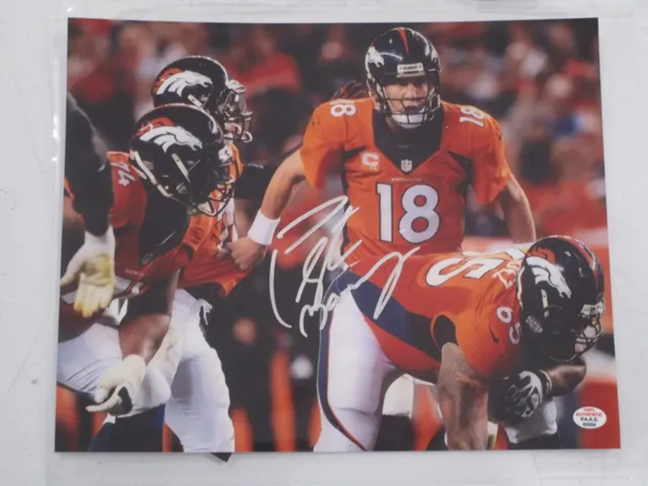 Peyton Manning of the Denver Broncos signed autographed 8x10 photo PAAS COA 554