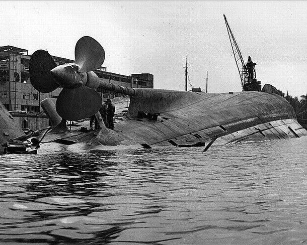 Wrecked/ Destroyed German Submarine 8x10 WWII WW2 Photo 718a