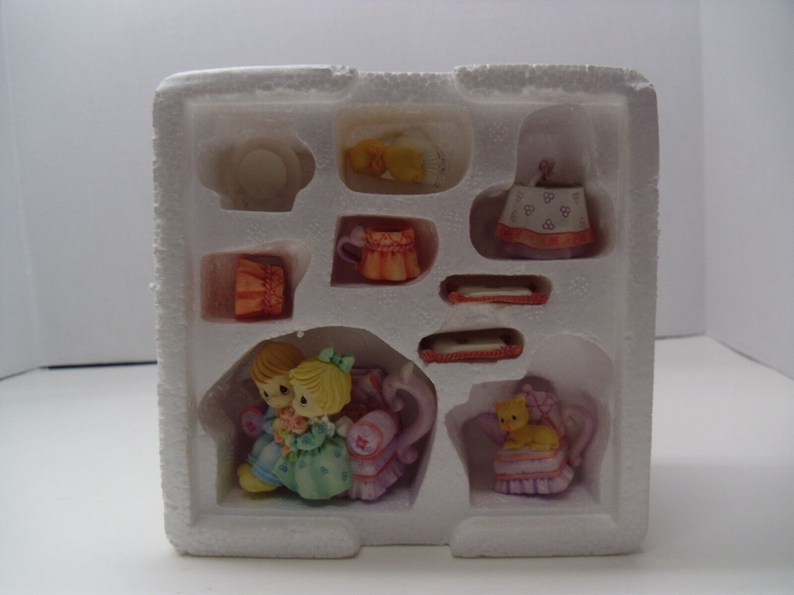 Lovely Vintage Precious Moments Mini Miniature Tea Set 1998  Couch Couple
