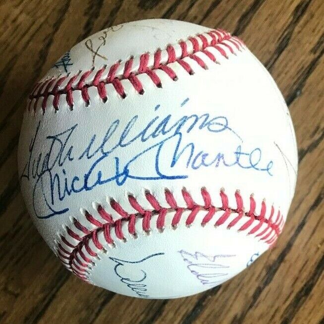 500 HOMERUN SIGNED 12 SIGNATURES American League Bobby Brown Baseball with Case
