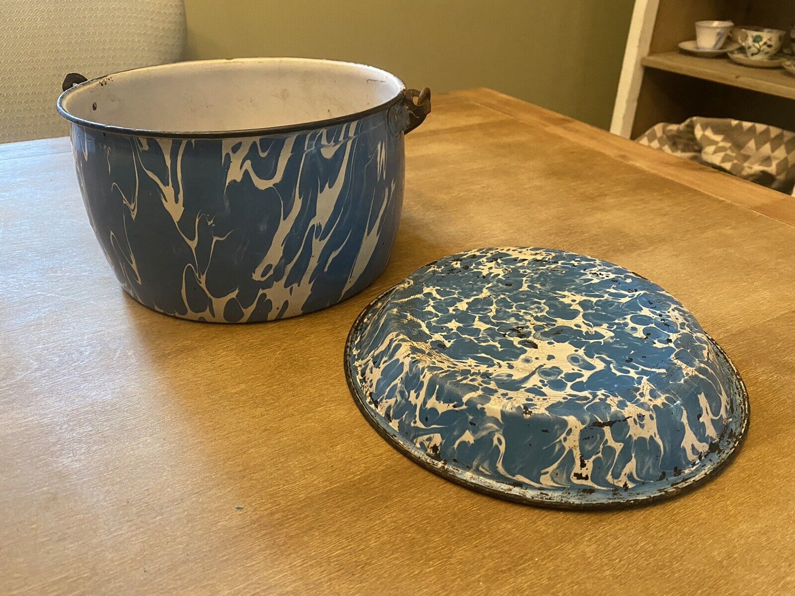 Antique Granite Ware Enamel Blue &  White Swirl Pot/Pail W/Plate