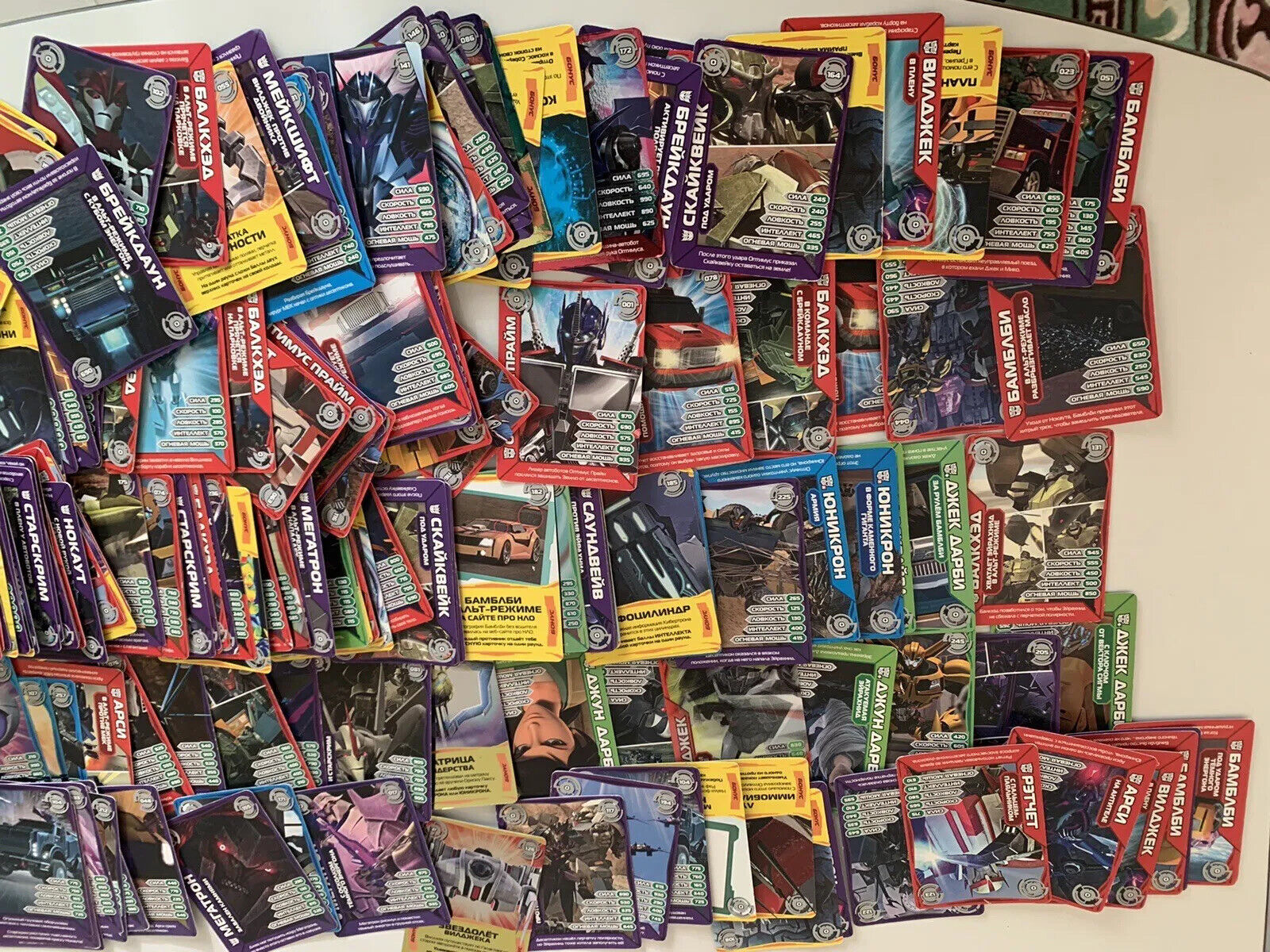 Complete collection of Transformers Prime cards. 260 pieces. In Russian.