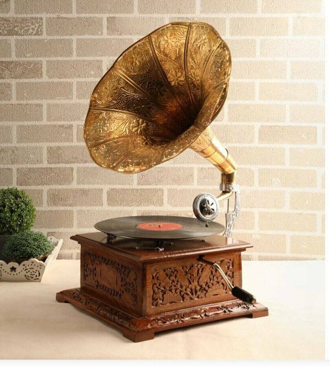 Antique Gramophone, Fully Functional Working Phonograph, win-up record playe