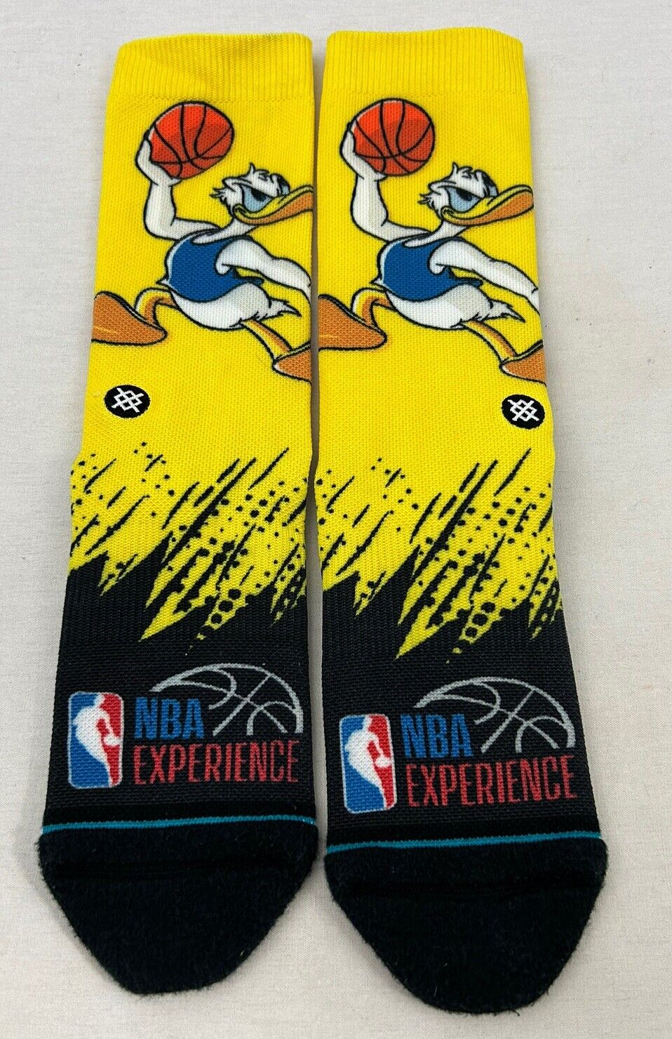 Disney Parks NBA Experience Donald Duck Crew Socks Basketball Adult Medium 6-8.5