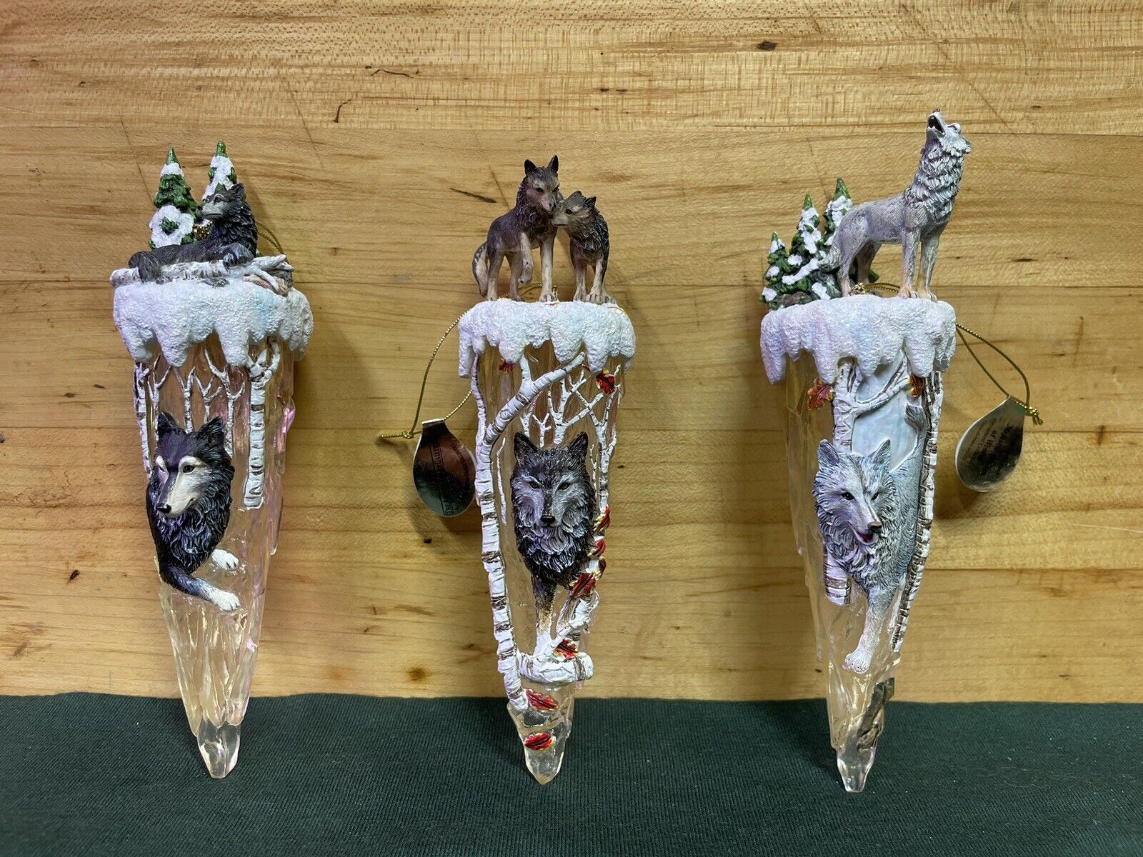 Majestic Wolves Of Winter Set Christmas Ornaments Authentic Light Up