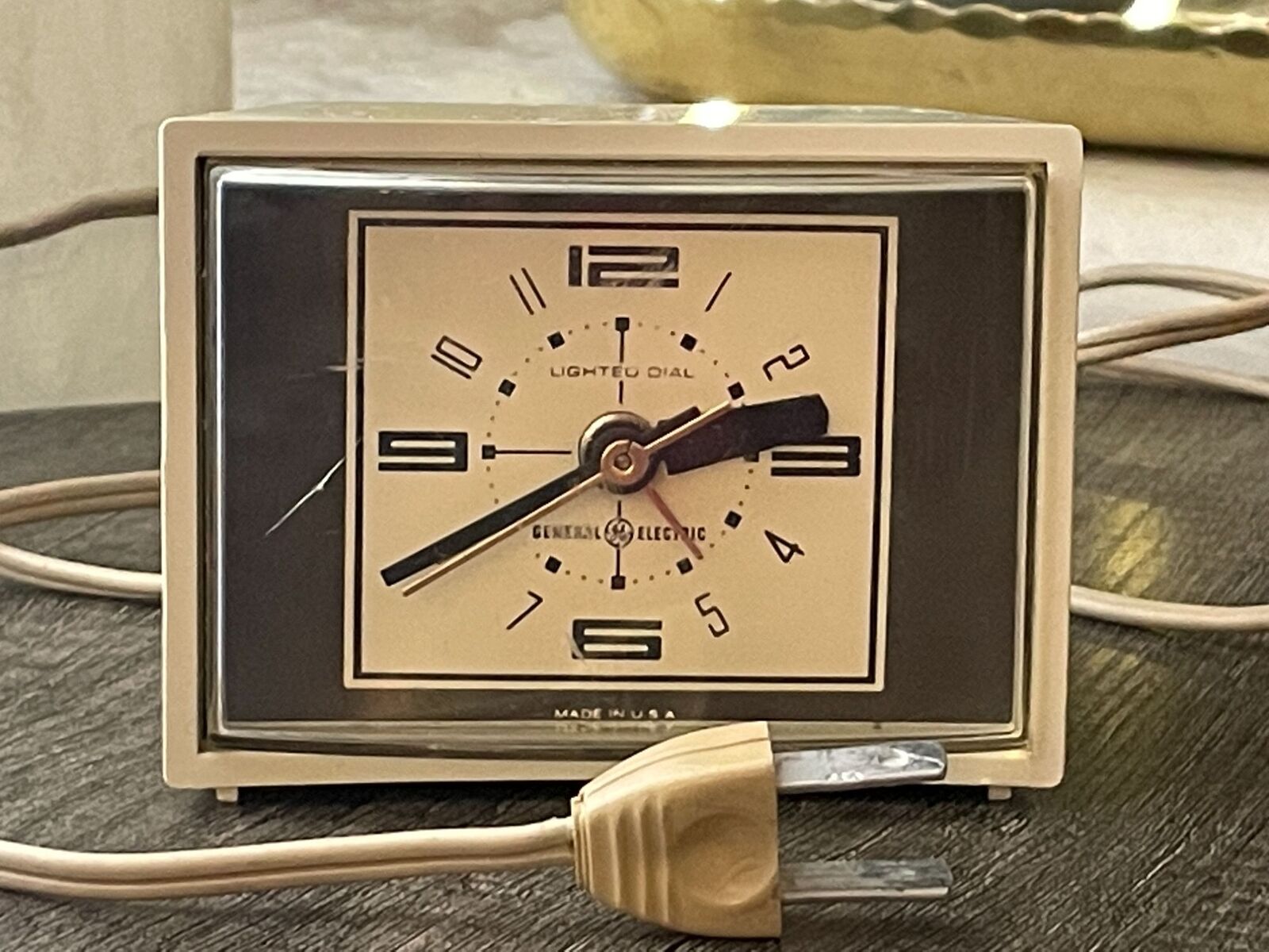 Vintage MCM 1950's General Electric atomic alarm clock lighted dial plug WORKS
