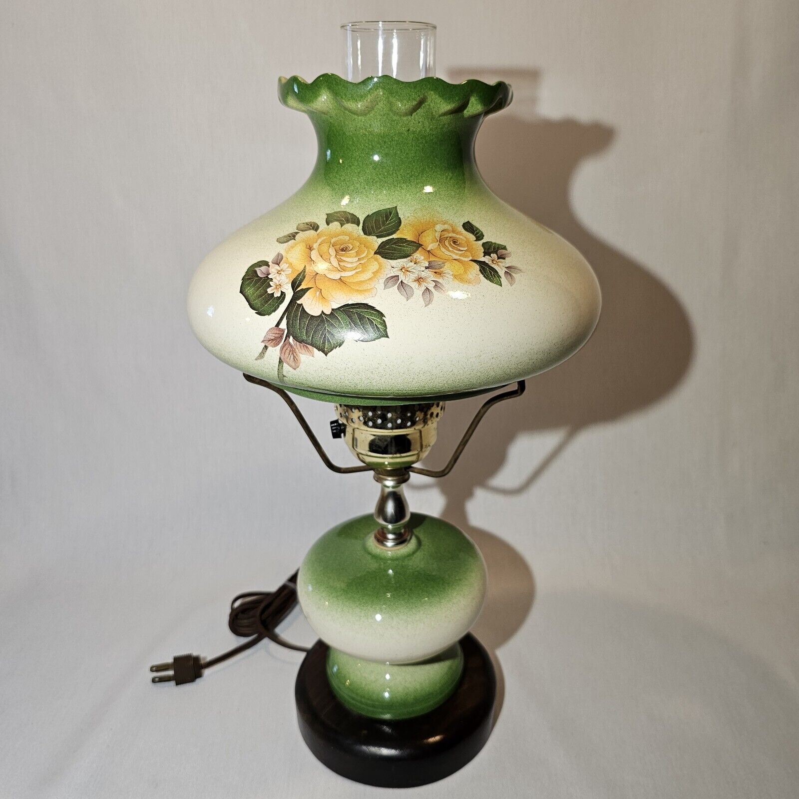 Vintage Parlor/Study Victorian Hand Painted GWTW Oil Lamp w/ Matching Shade