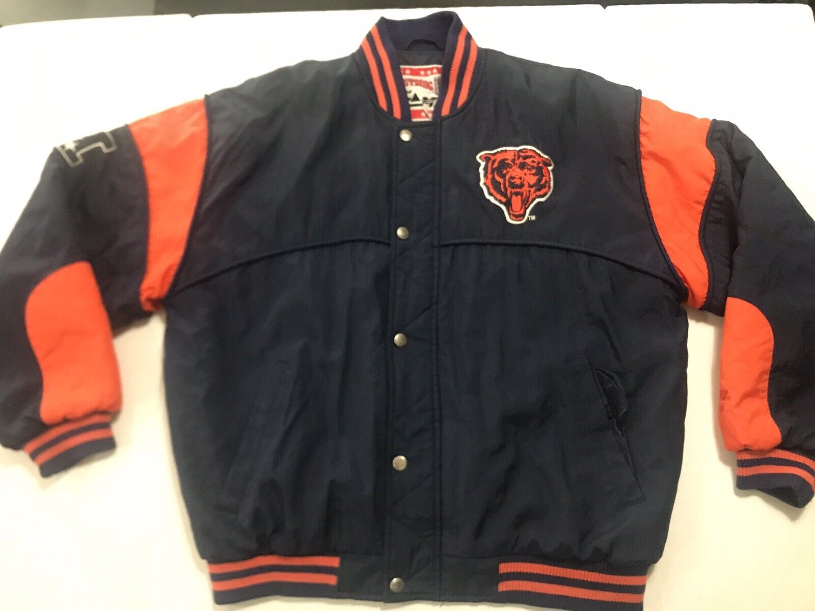 Vintage Nutmeg Mills Chicago Bears Quilted Jacket Size XL