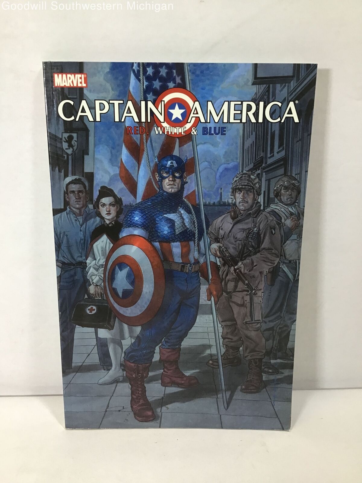 Pre-Owned Marvel Captain America Red, White & Blue Graphic Novel