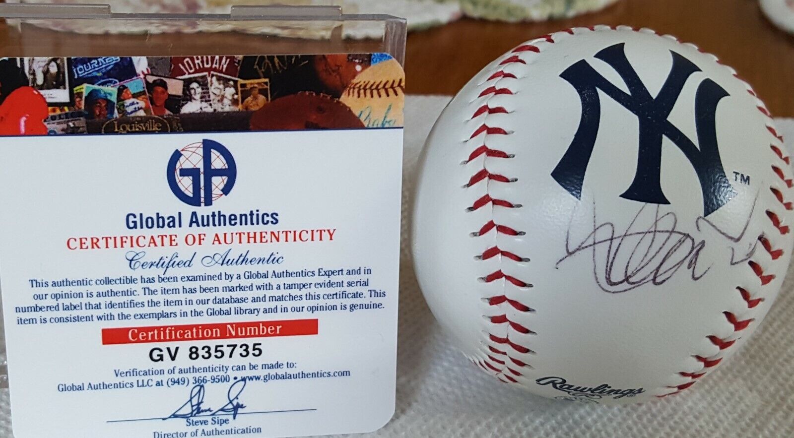 Ichiro Suzuki Signed Auto Official Major League Baseball GA COA NY Yankee Logo