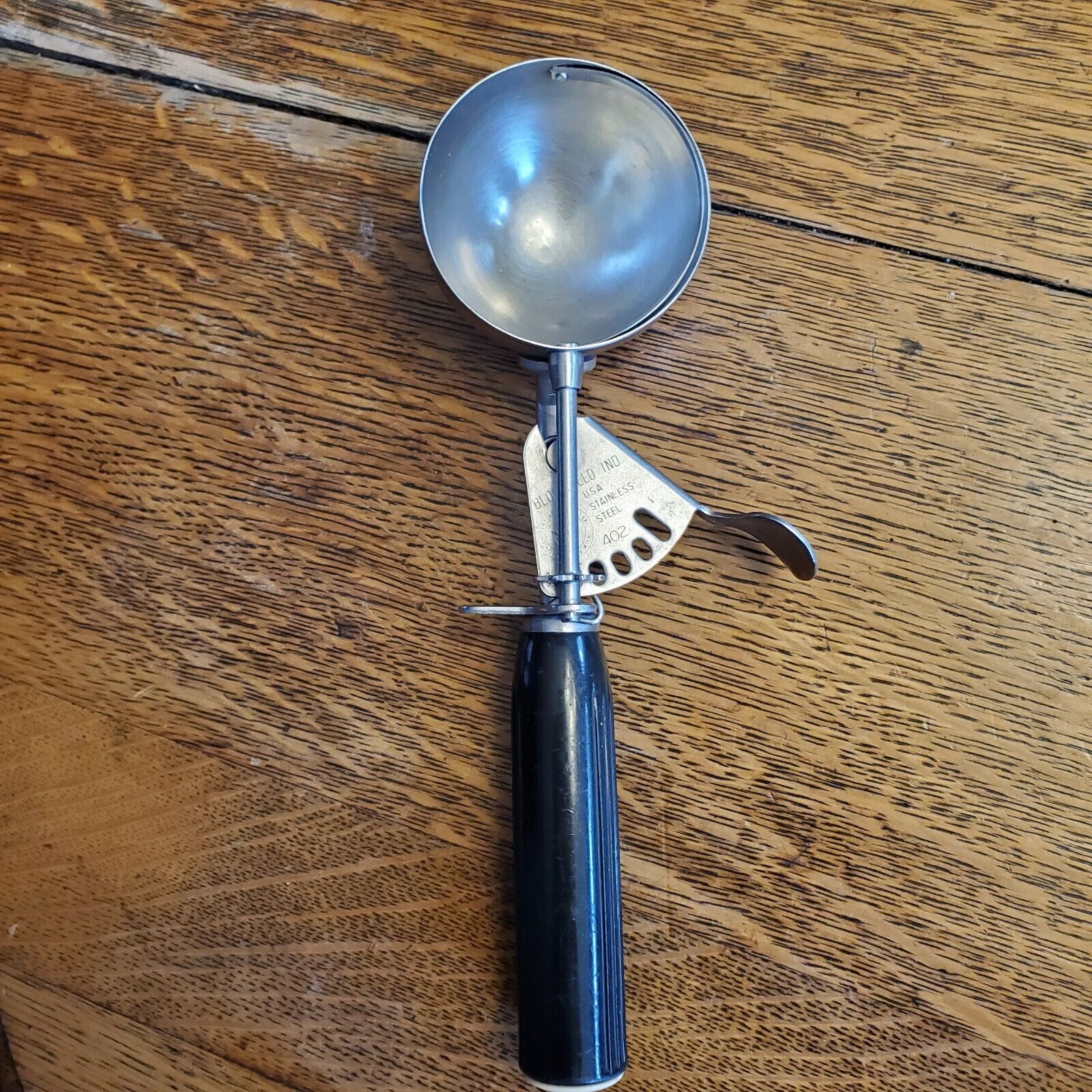 1960s Bloomfield Industries Ice Cream Scoop Vintage Model 402 Made in the USA