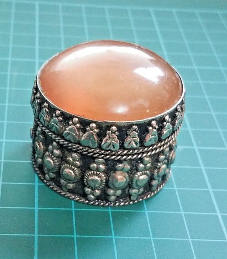 Vtg 1980\'s Silver Tone Metal Round Orange Lid Indian Ring Pill Box Boho Filigree