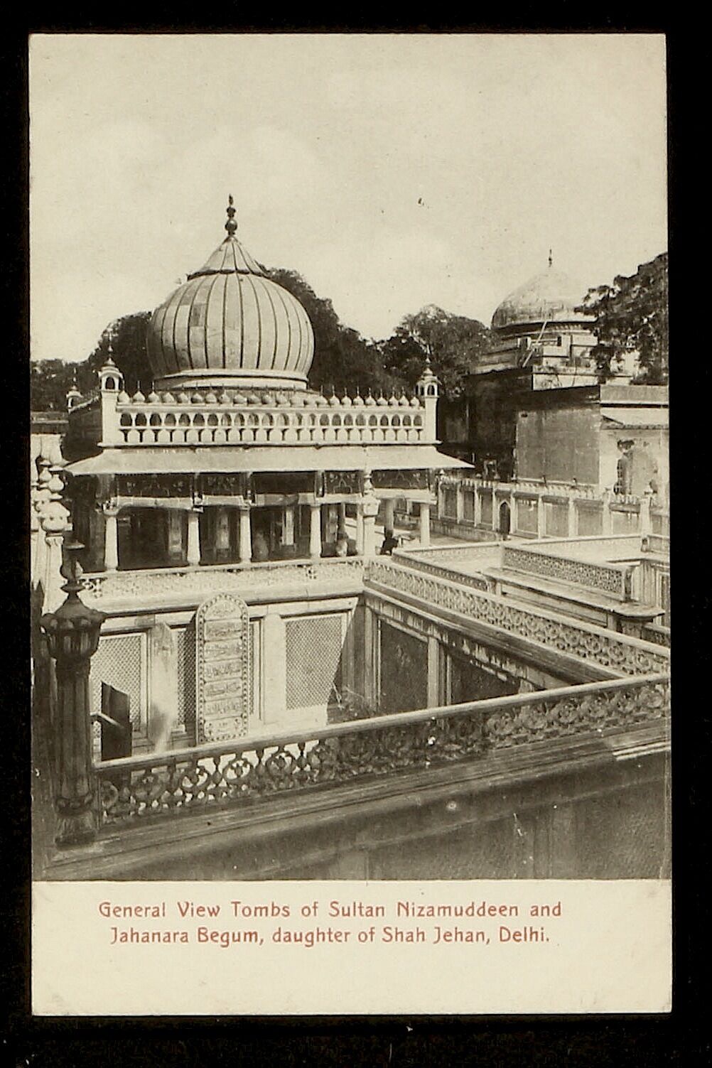 INDIA 128-Delhi -General View Tombs of Sultan Nizamuddeen and Jahanara Begum, da