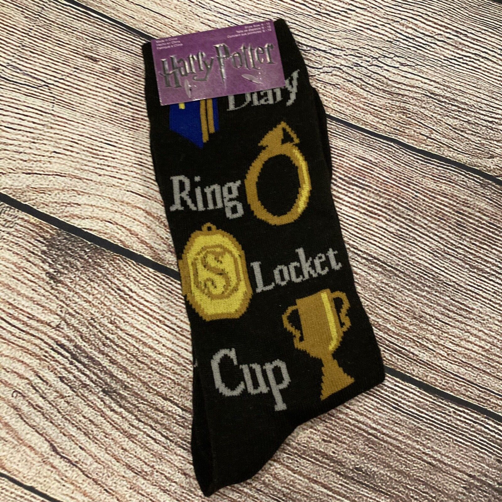 Loot Crate Exclusive NEW Harry Potter Pair of black Socks Design Size 6-12