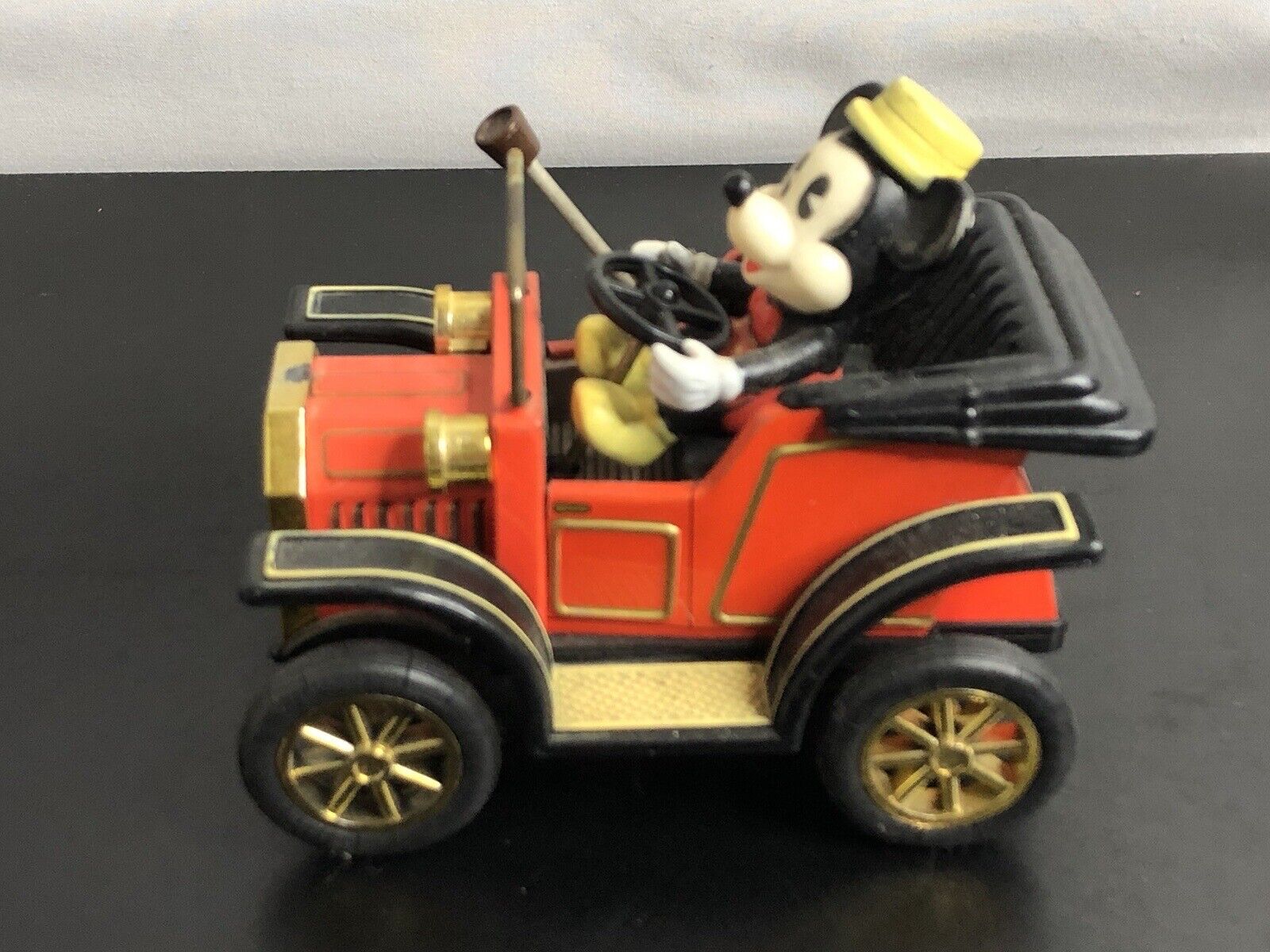 VINTAGE MASUDAYA CORP. 1981 MICKEY MOUSE IN HIS RACING CAR WITH PULL LEVER