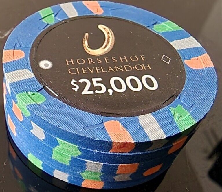 555 - Paulson Cleveland Horseshoe Casino Poker Chips. Cash Game Set