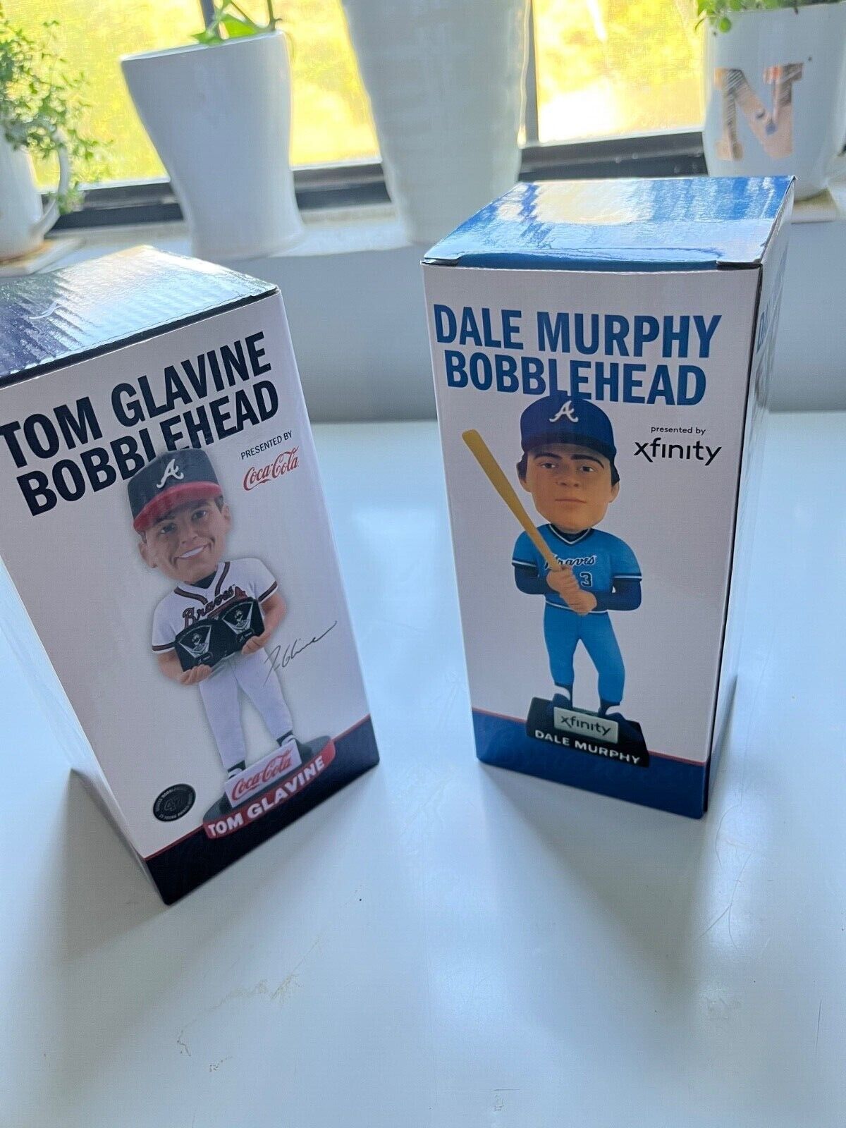 Tom Glavine & Dale Murphy sports bobbleheads in collectables 2 for 1 deal