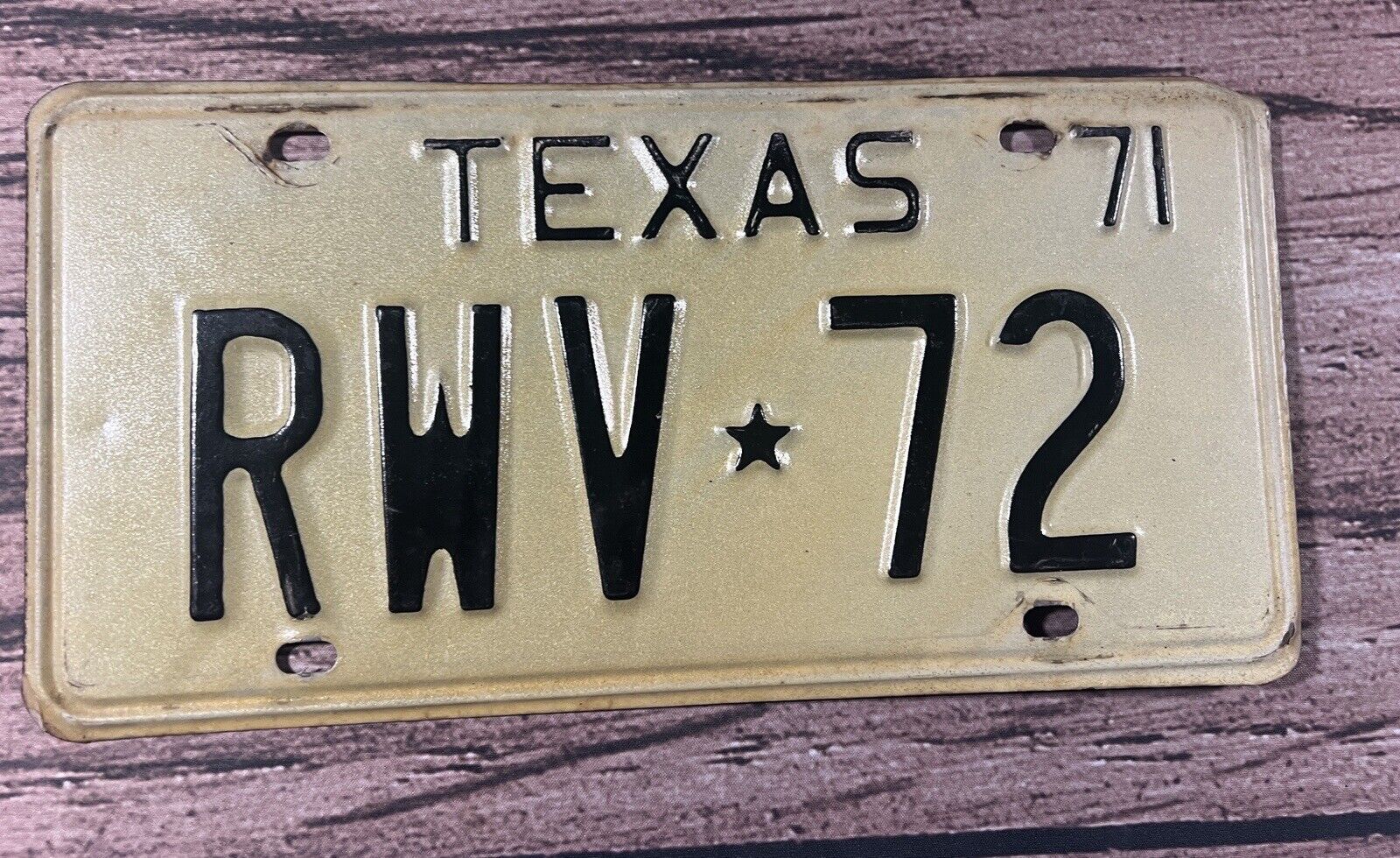 1971 Texas License Plate Star Black Letters RWV 72 Man Cave Bar Truck Car