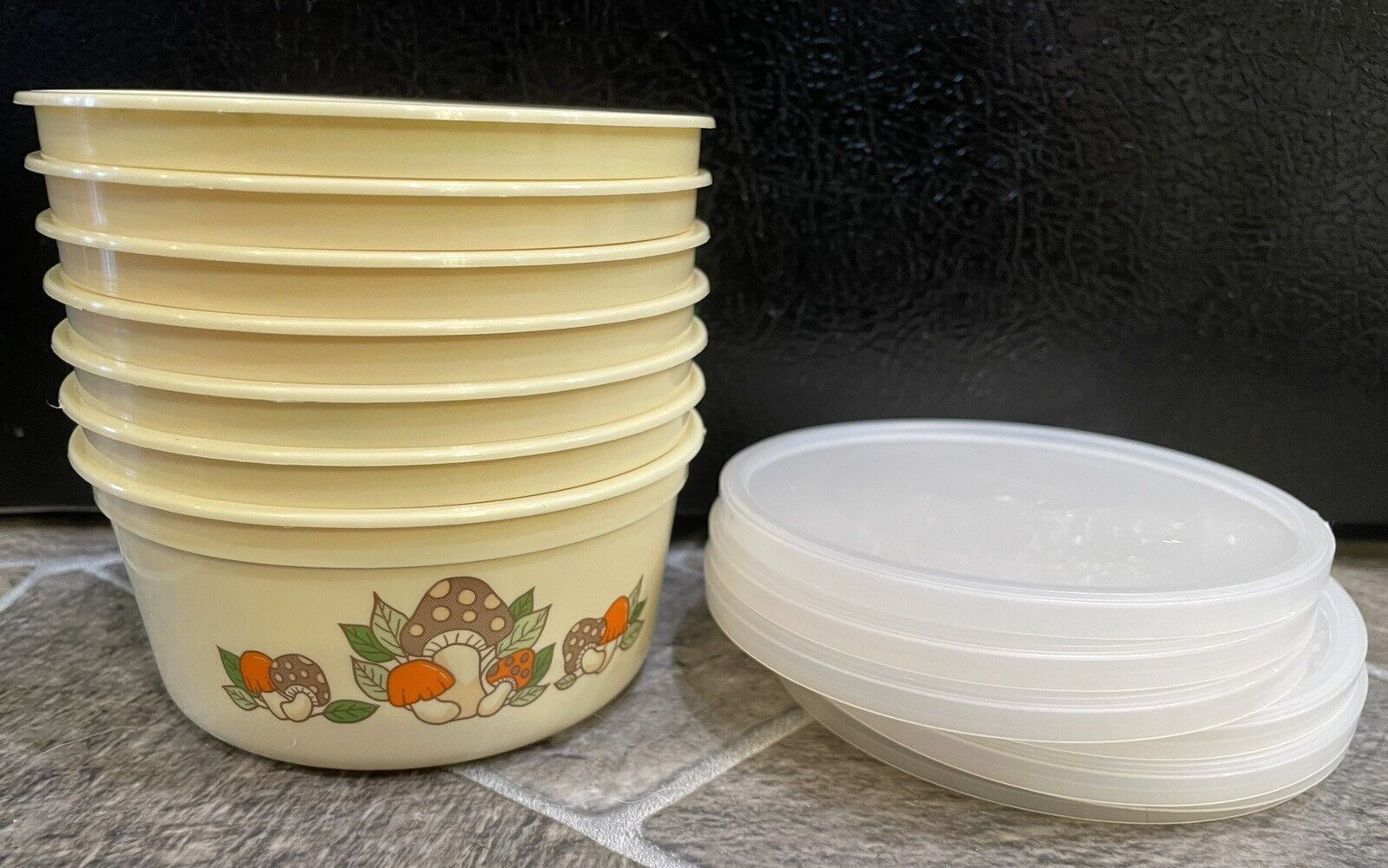 7 Vintage PLASTIC Margarine Butter Bowls NU MAID PARKAY BLUE BONNET Mushrooms