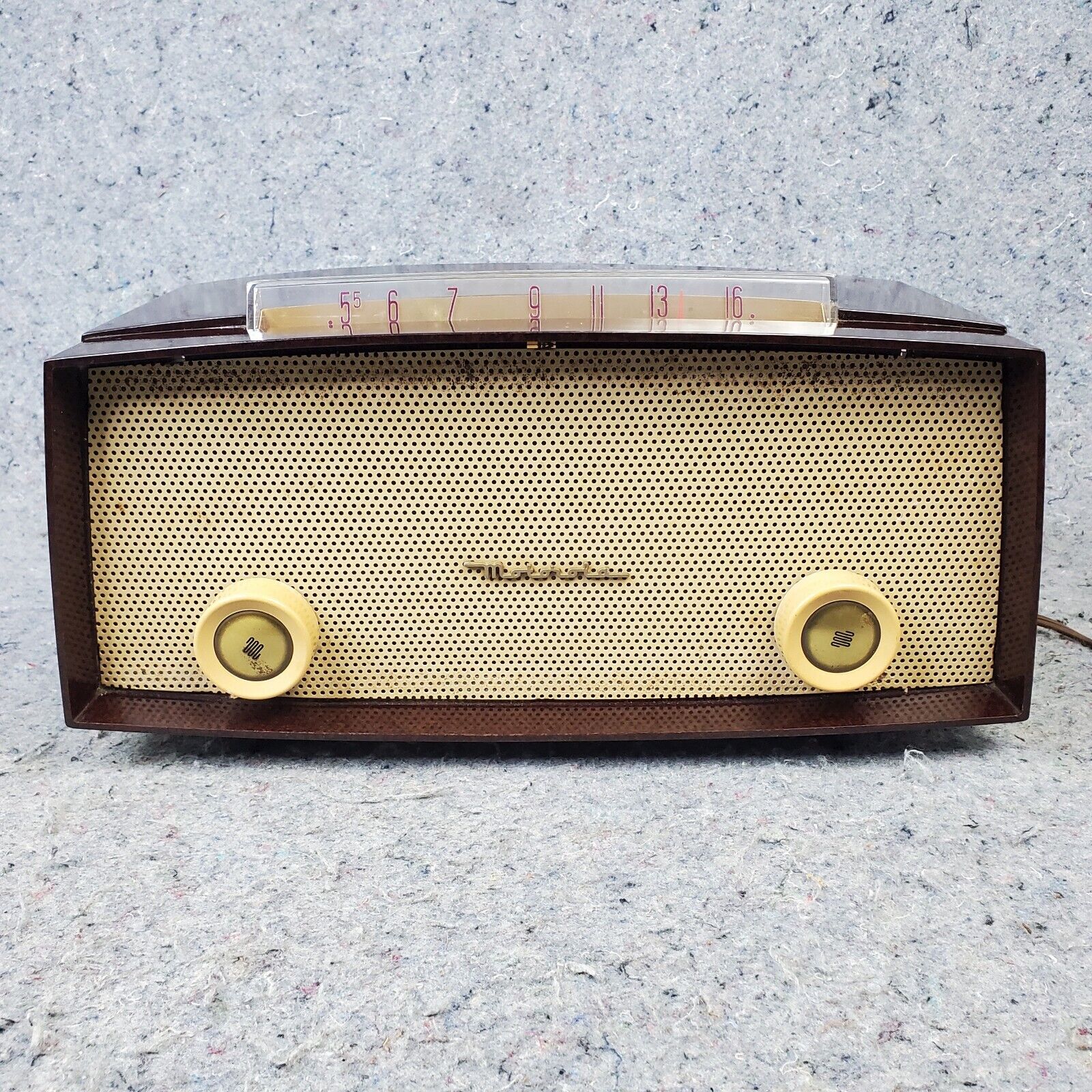 Motorola 52X Tube Radio AM Tabletop Bakelite Vintage MCM 1950\'s Works