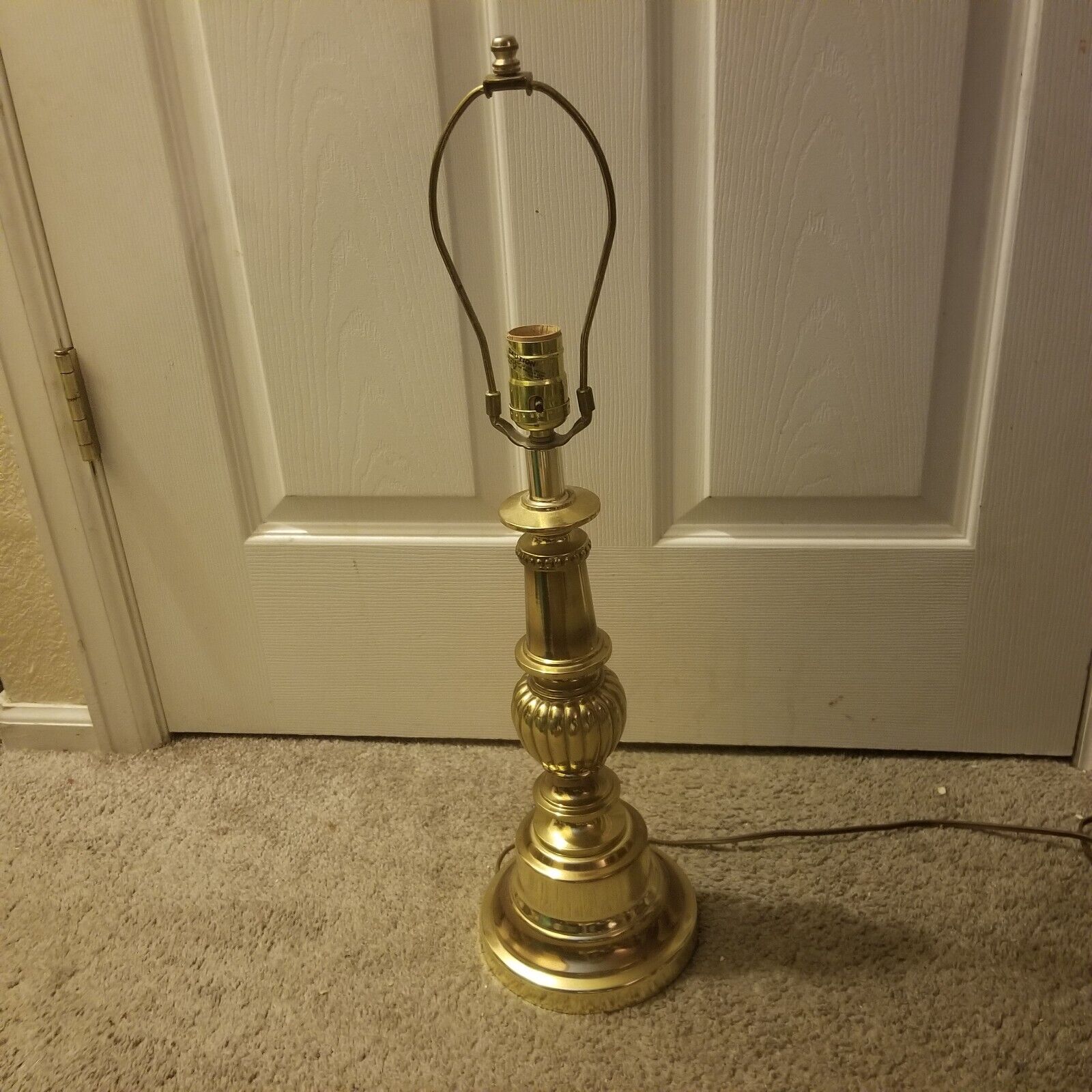 Vintage Neo-classical Stiffel Regency Trophy  Urn Baluster Brass Table Lamp