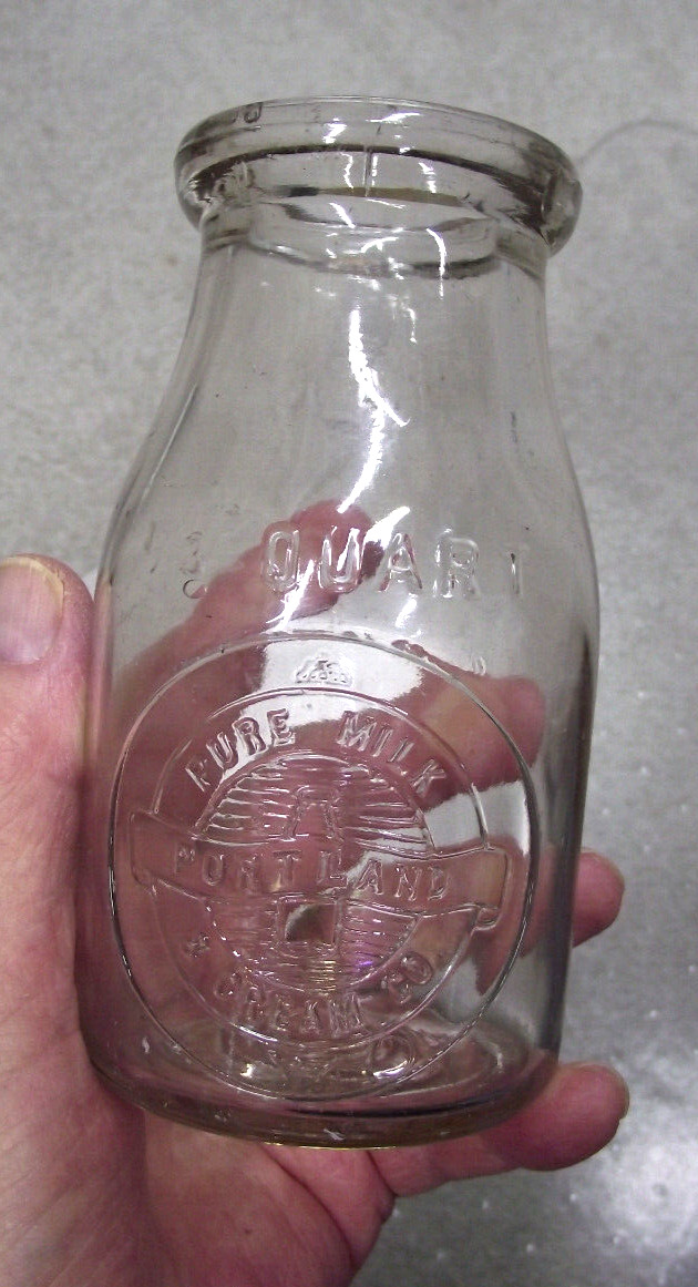 VINTAGE OREGON GLASS MILK BOTTLE / PURE MILK & CREAM CO. (LOT LS697)PORTLAND, OR