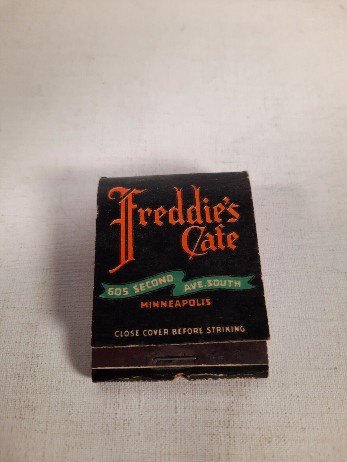 Vintage Freddie's Cafe Minneapolis Minnesota matchbook not full 