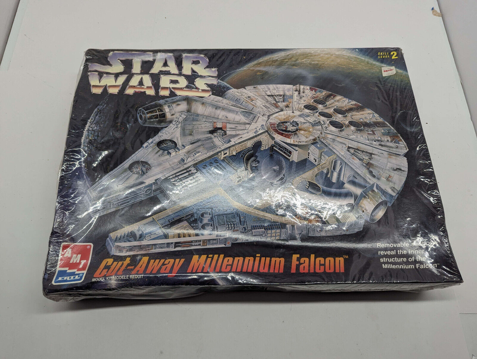 AMT ERTL Star Wars Cut-away Millennium Falcon model kit 1996 - sealed In Box