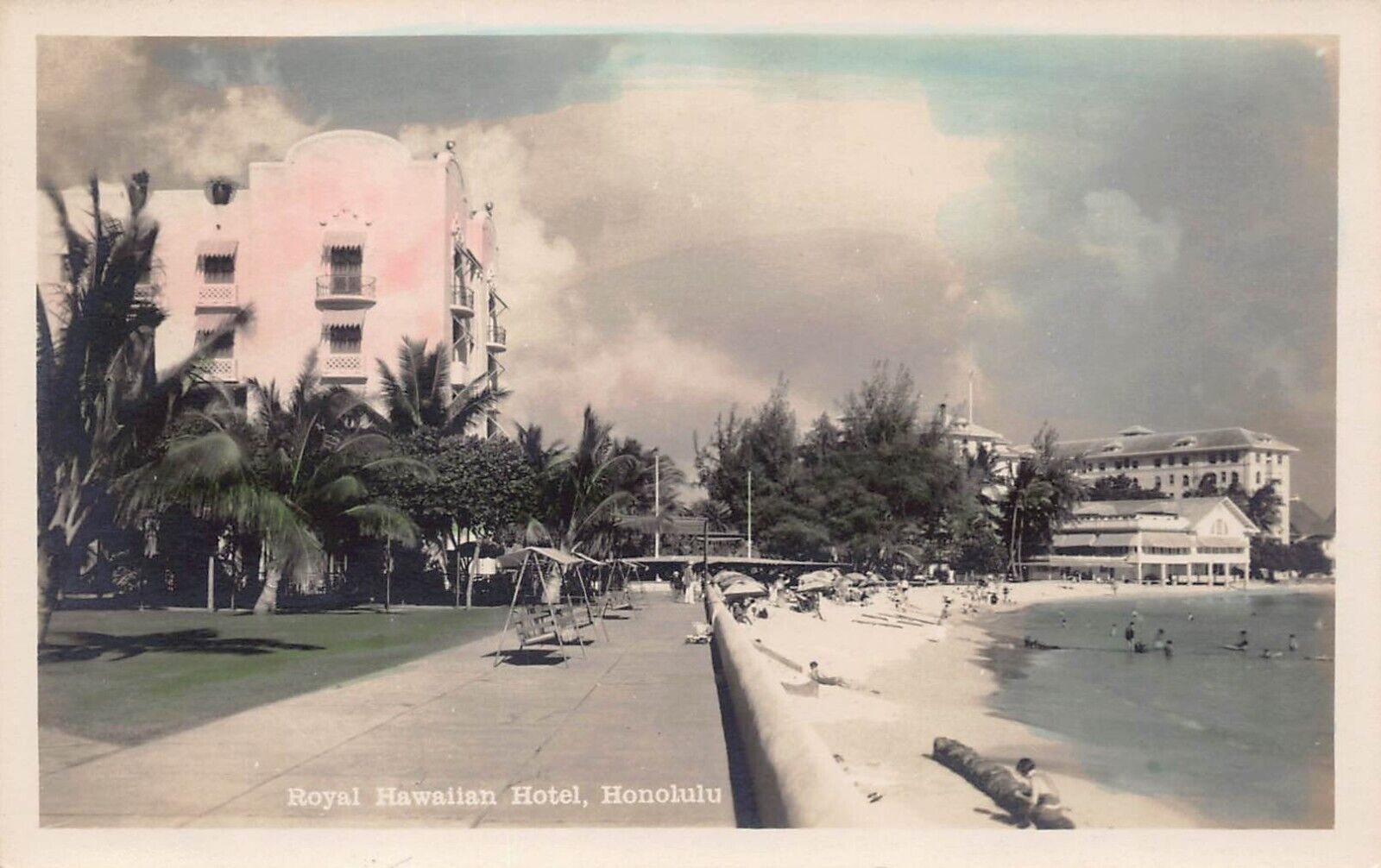 RPPC Honolulu HI Hawaii Royal Hawaiian Hotel Waikiki Beach Photo Postcard D48