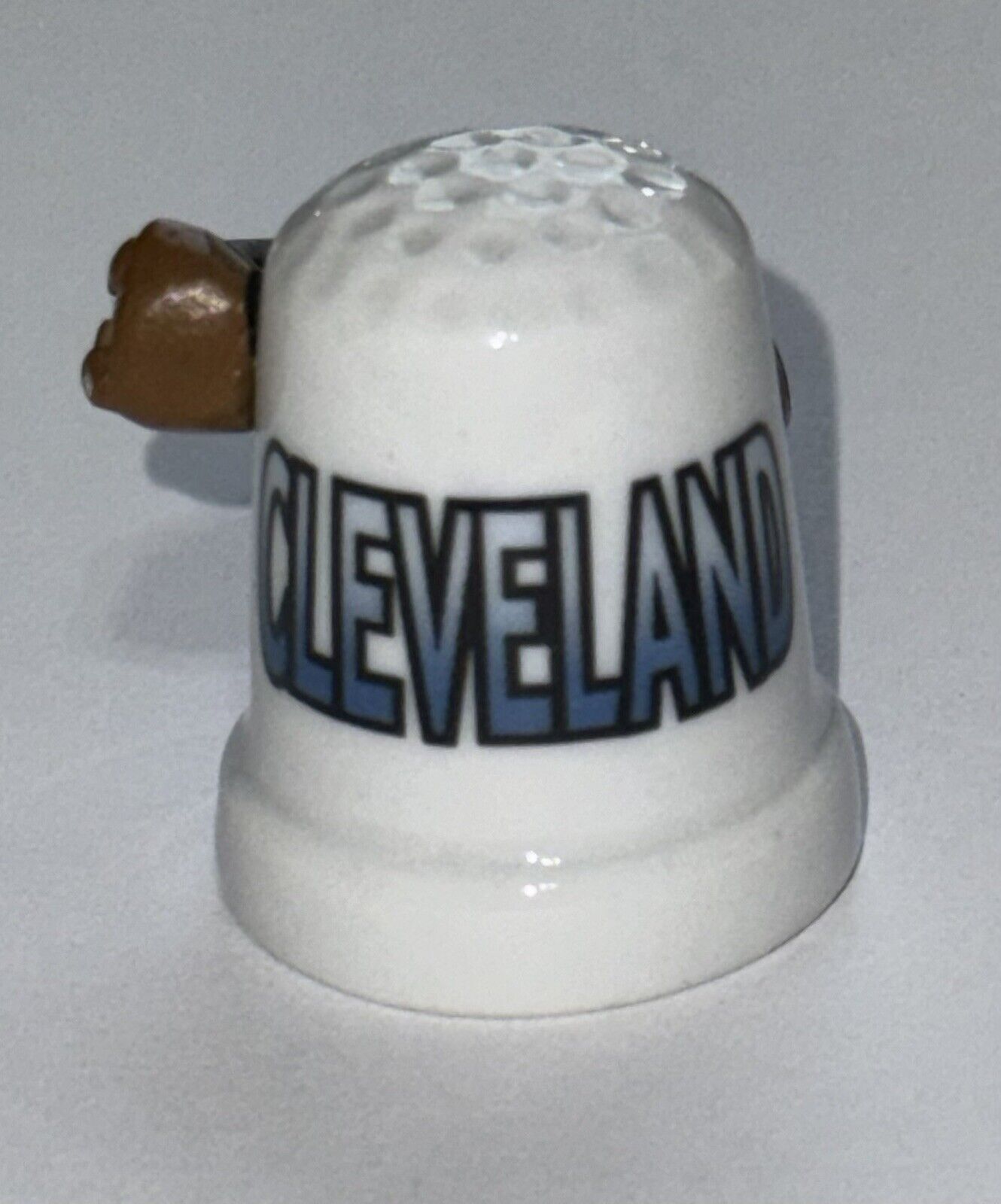 Cleveland Guitar  Vintage Ceramic Porcelain Thimble ￼