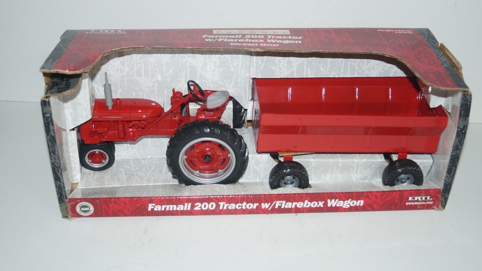 2003 ERTL 1:16 FARMALL 200 DIECAST FARM TRACTOR w/ FLAREBOX WAGON No. 14202 -NIB