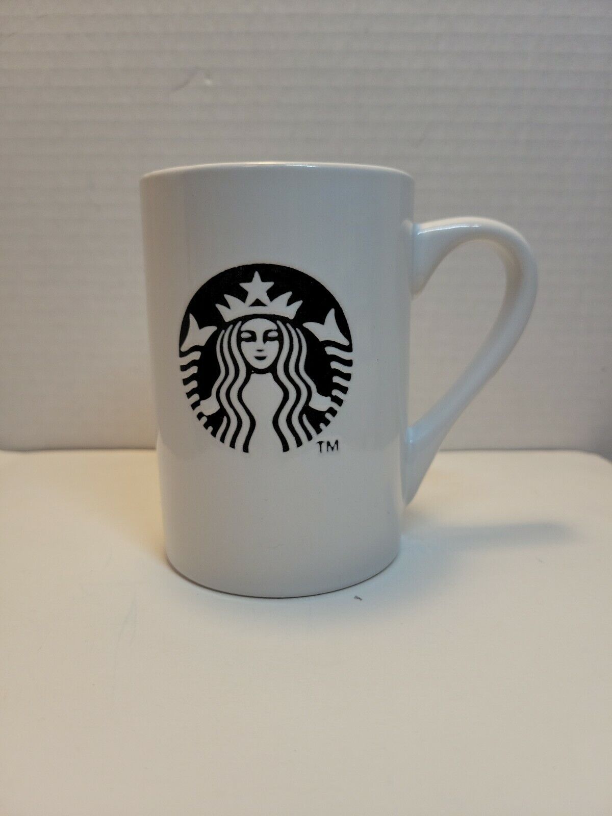 Starbucks 10 oz ~ White / Black Logo Mug ~ 2013 - BB77
