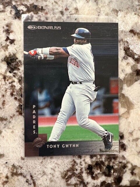 1997 DONRUSS MLB CARD SAN DIEGO PADRES TONY GWYNN #3