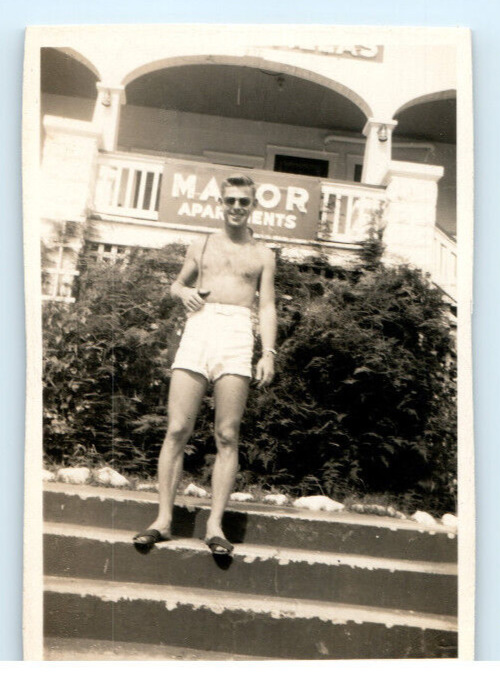 Vintage Photo 1947 Laguna Beach, WW2 Navy Vet Shirtless @ Apartments ,3.5x2.5