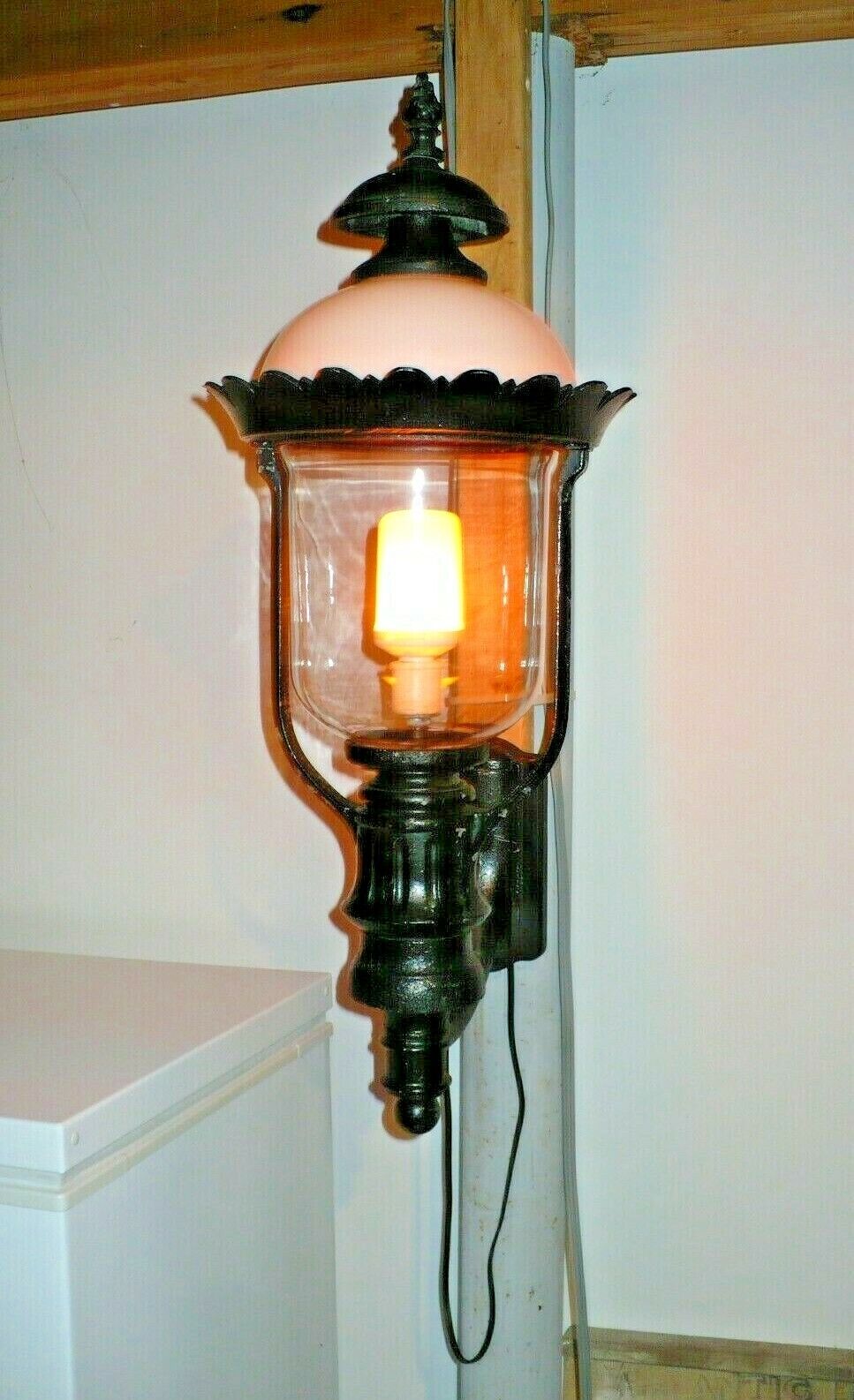Vintage Victorian Electrified Gas Lamp Street Light Wall Mount Cast Iron LPU