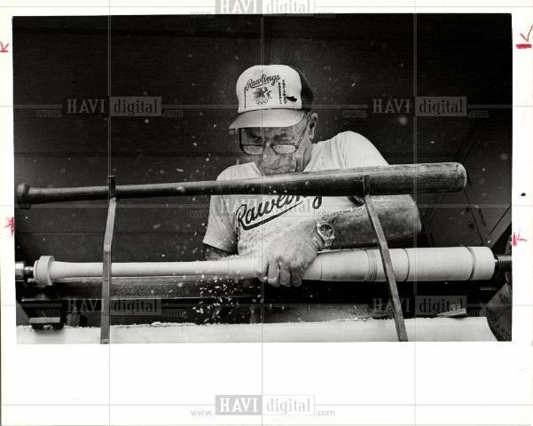 Orig Photo 1985 Crafting making baseball bats pros