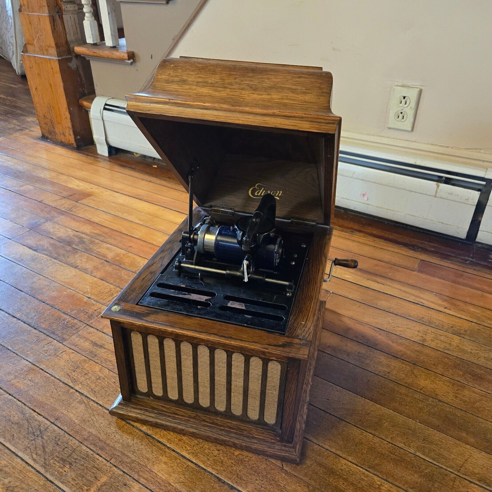 Antique 1920s Thomas Edison Amberola model 30 cylinder phonograph player