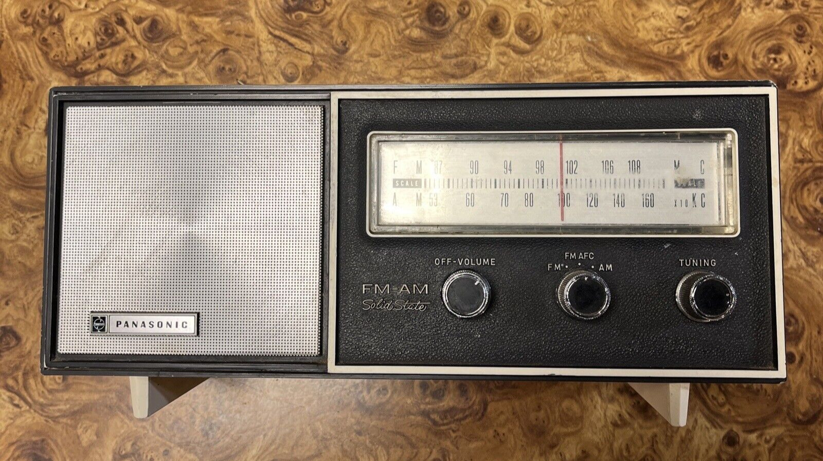 Vintage Panasonic FM-AM Solid State Transistor Table Radio Model RE-6137 Tested